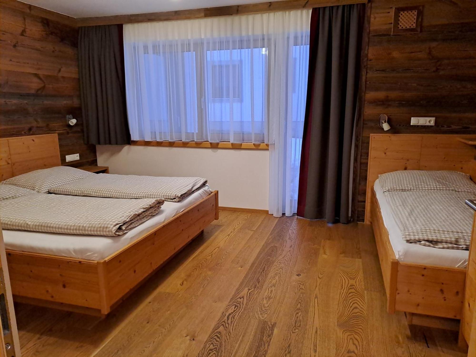 Zimmer & Appartements Schwarzenbacher Sonja & Konrad Клайнарл Екстериор снимка