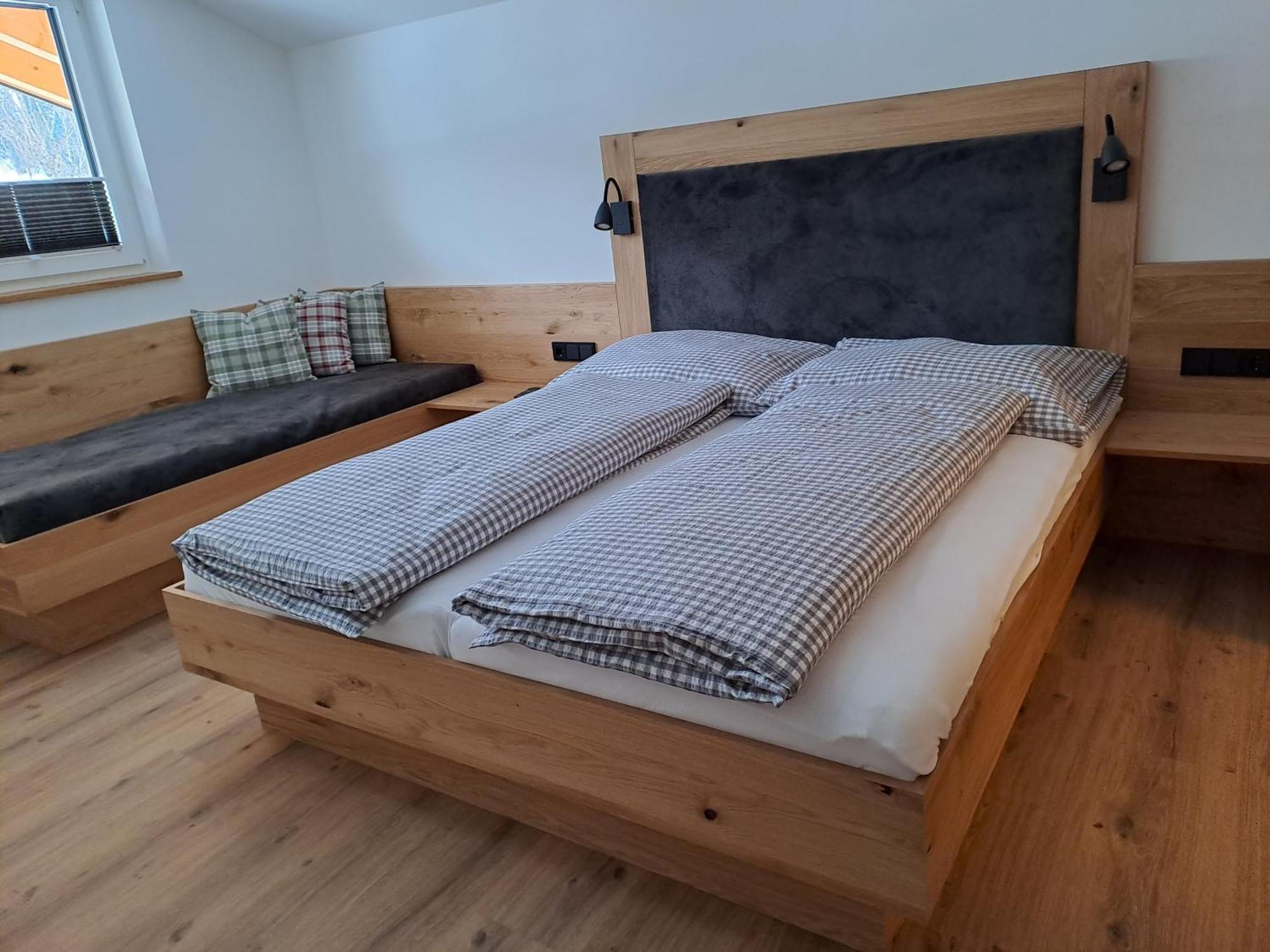 Zimmer & Appartements Schwarzenbacher Sonja & Konrad Клайнарл Екстериор снимка
